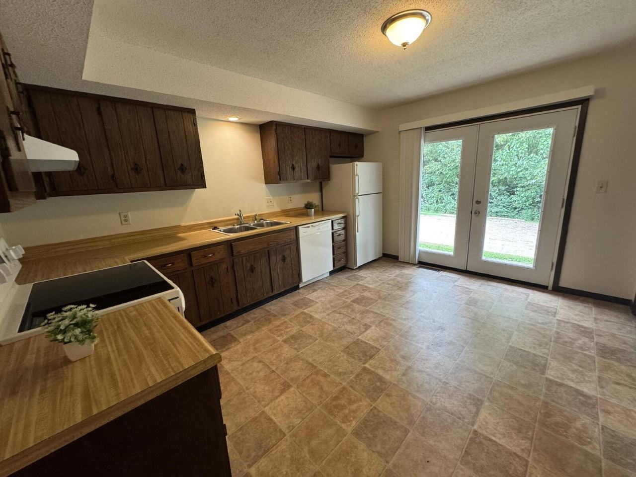 116 Mesa Rd #2 - Photo 3 of 14