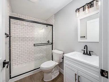 490 Forest St - Photo 4 of 4