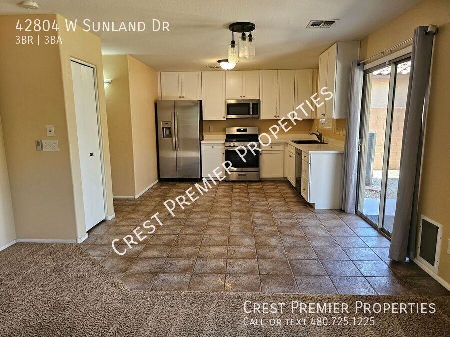 42804 W Sunland Dr - Photo 7 of 34