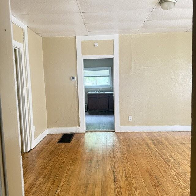 225 Trowbridge St - Photo 3 of 6