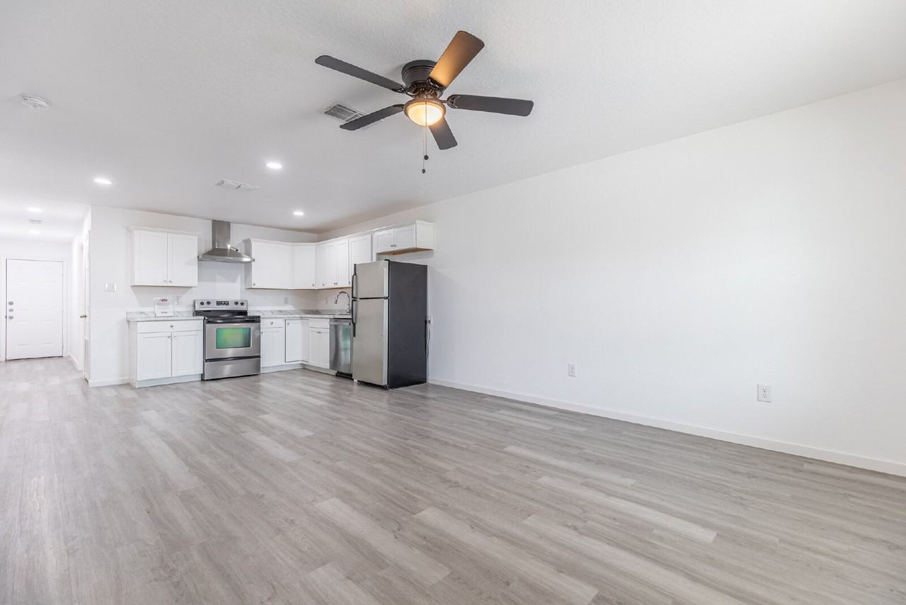 1010 County Road 4516 - Photo 3 of 28