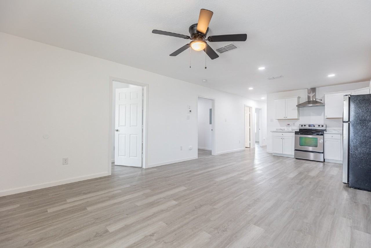 1010 County Road 4516 - Photo 4 of 28