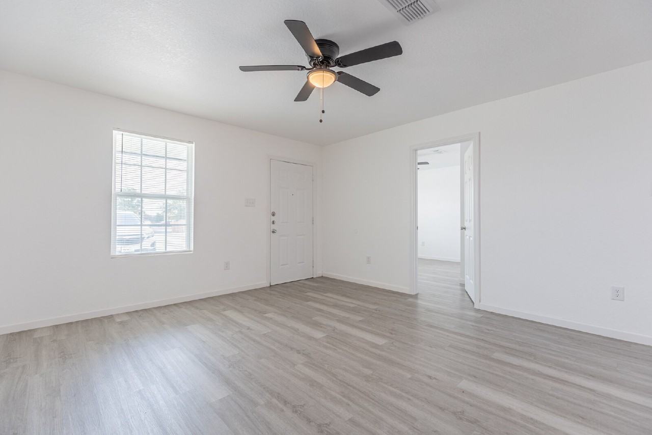 1010 County Road 4516 - Photo 5 of 28