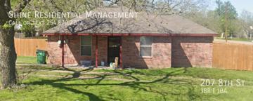 featured image of 207 8th St