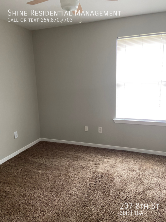207 8th St - Photo 5 of 7