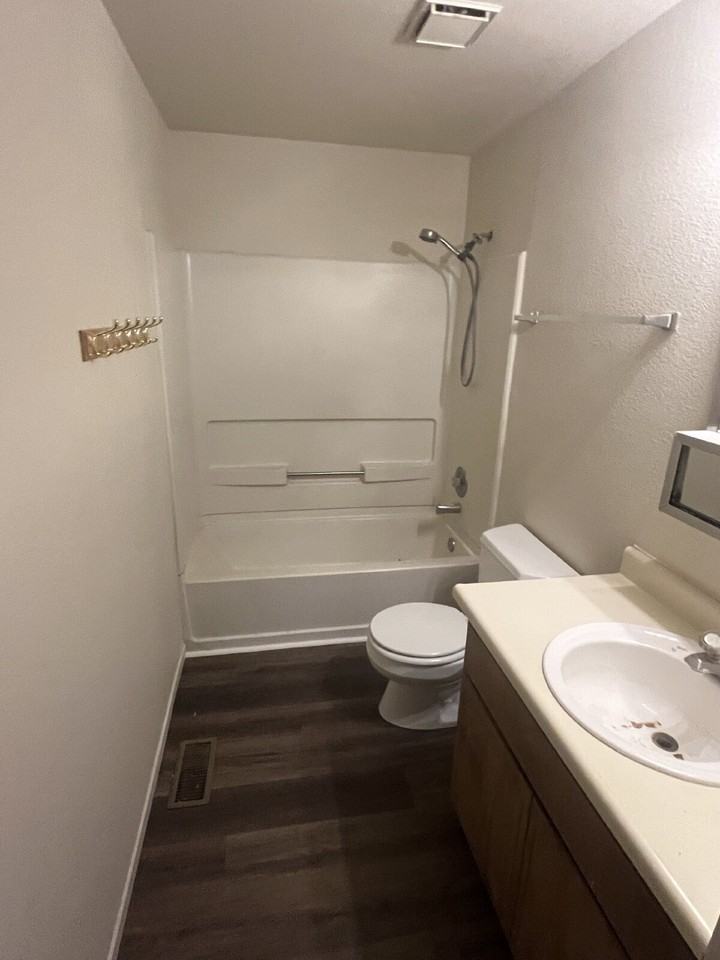 271 Riverboat Rd - Photo 5 of 8