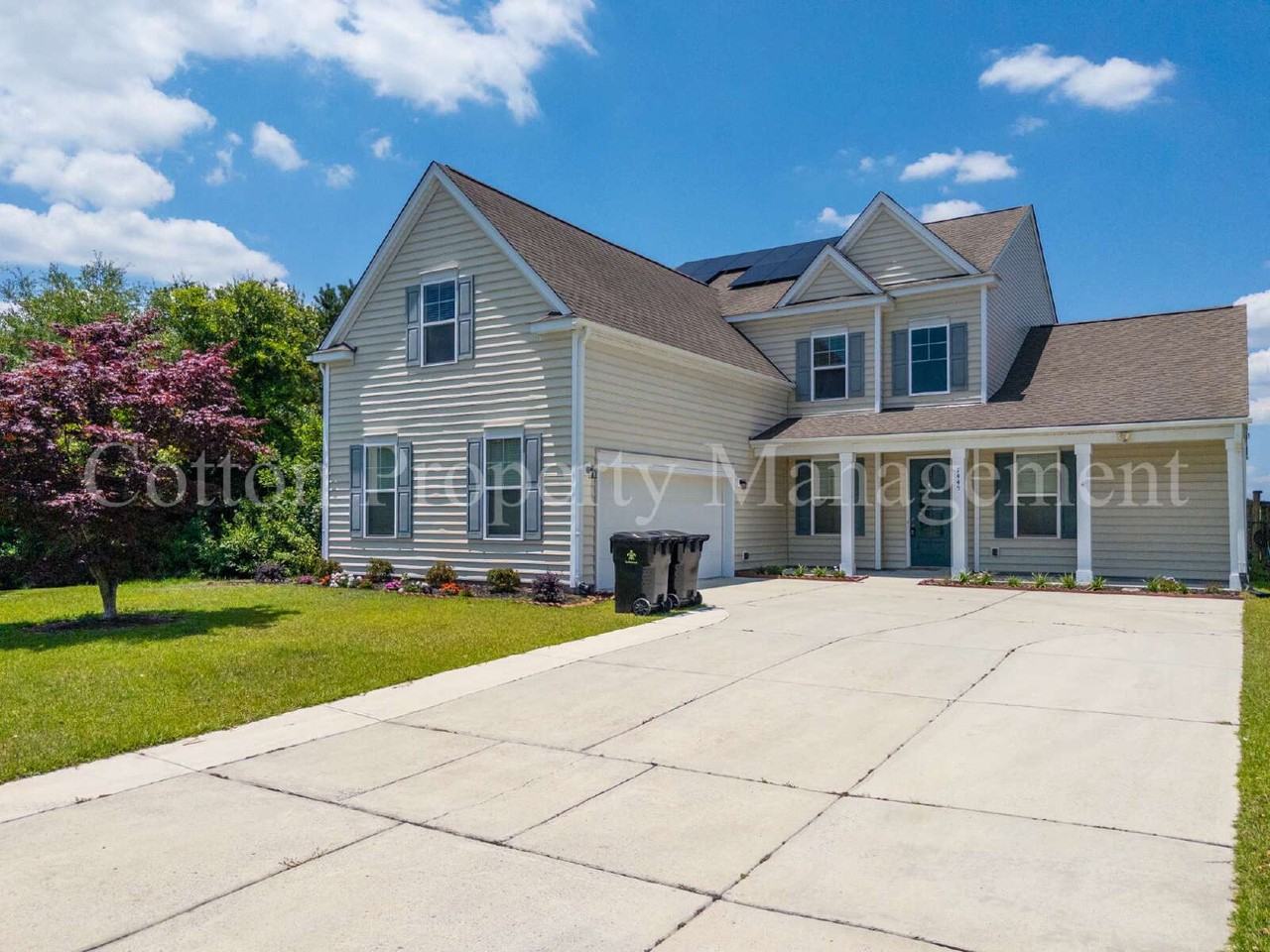 7445 Darius Dr - Photo 3 of 47