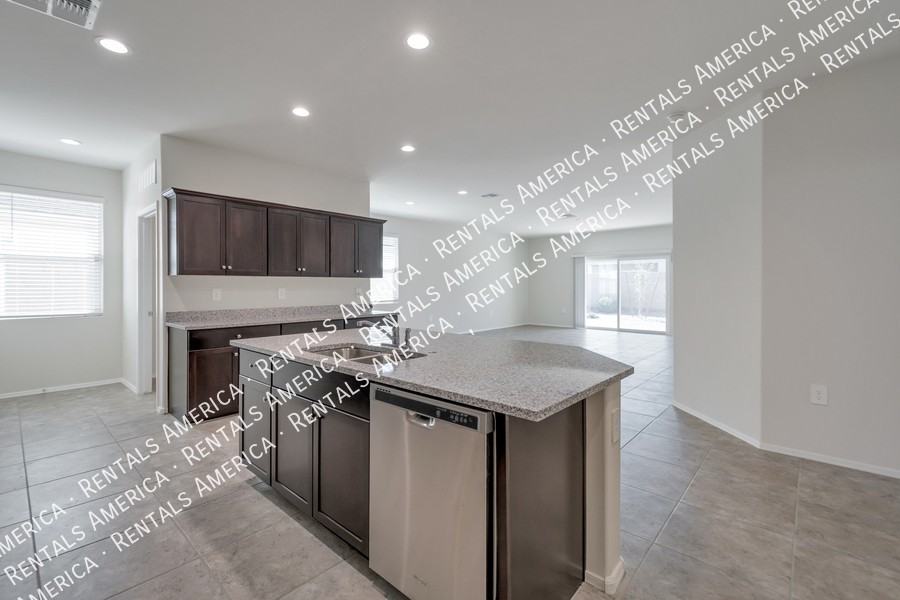 4655 W Basil Ave - Photo 2 of 15