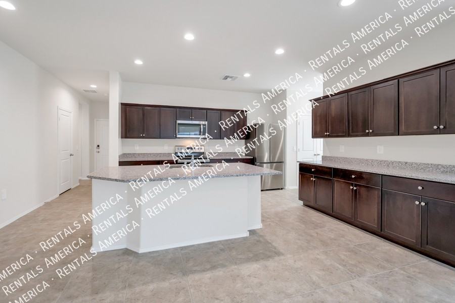 4655 W Basil Ave - Photo 3 of 15