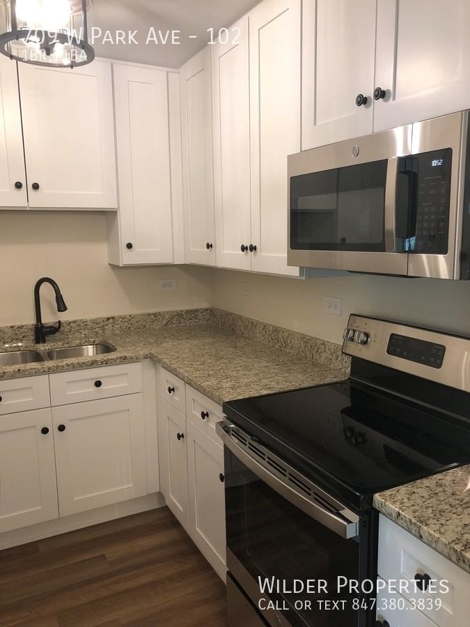 709 W Park Ave #102 - Photo 4 of 11
