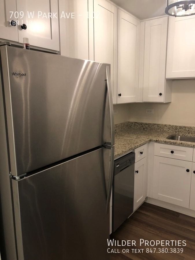 709 W Park Ave #102 - Photo 5 of 11