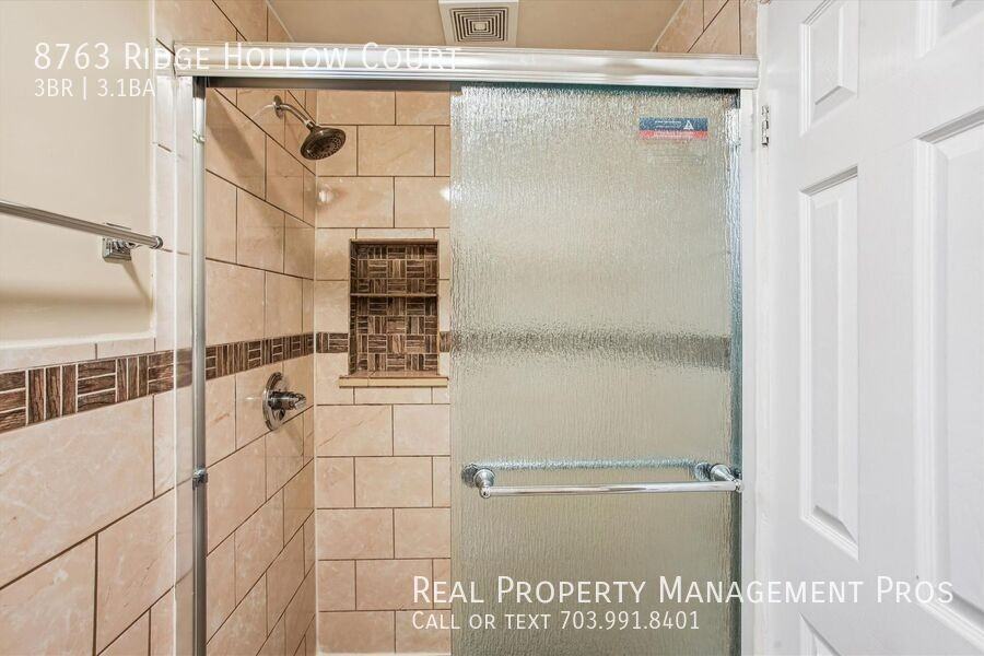 8763 Ridge Hollow Ct - Photo 6 of 31