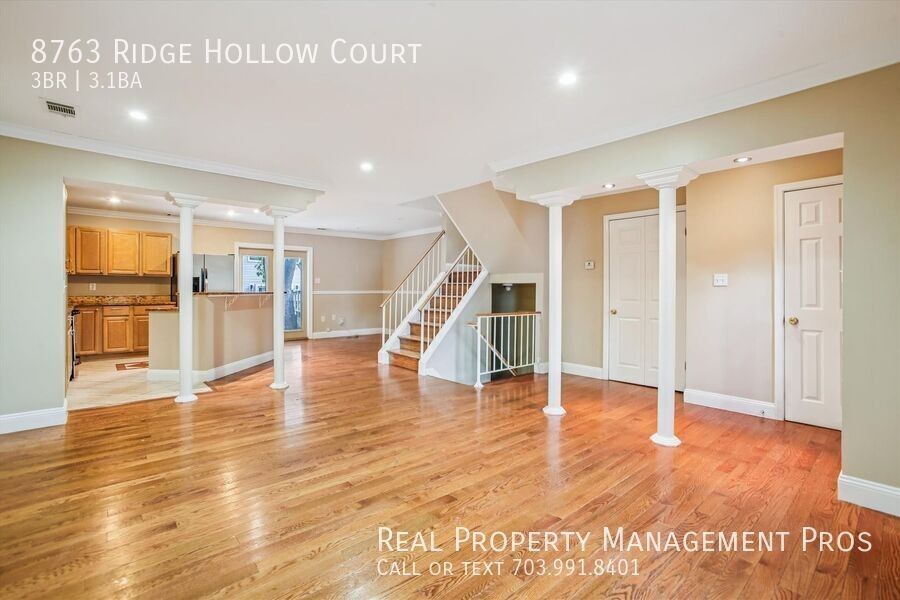 8763 Ridge Hollow Ct - Photo 7 of 31