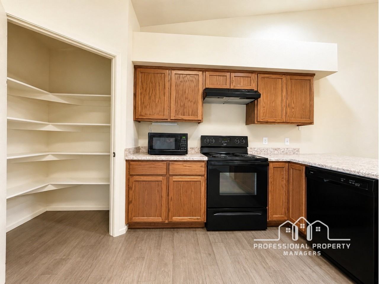 7334 E 39th Pl - Photo 5 of 16