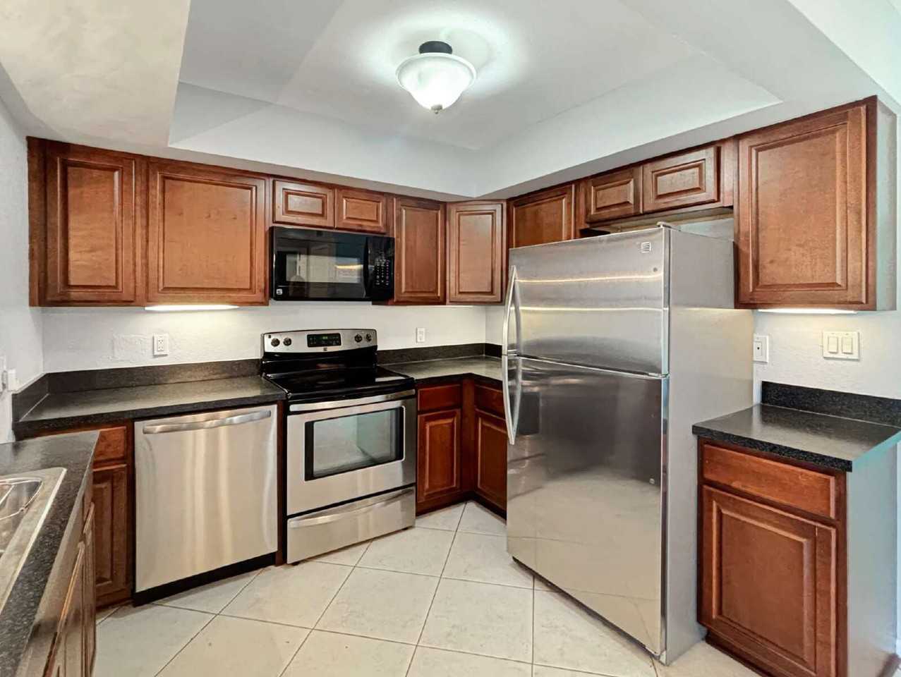 3154 Meridian Way S Apt 6 - Photo 7 of 21