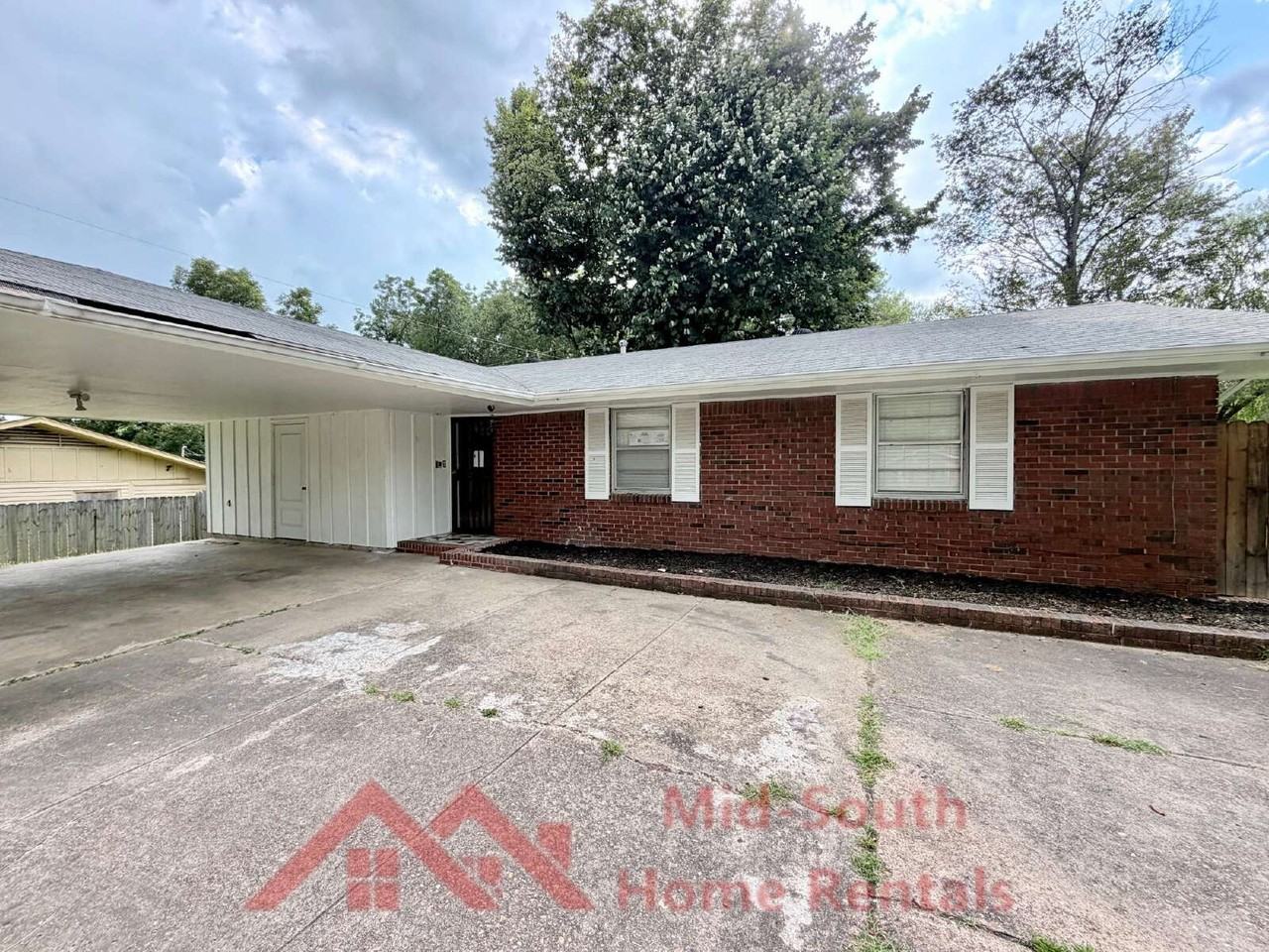 3831 Hermitage Dr - Photo 4 of 23