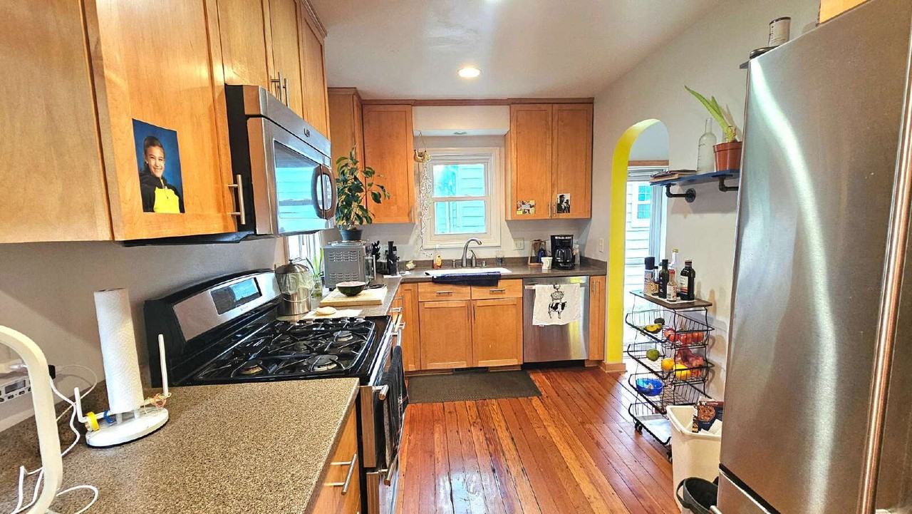 2817 Idaho Ave S - Photo 4 of 15