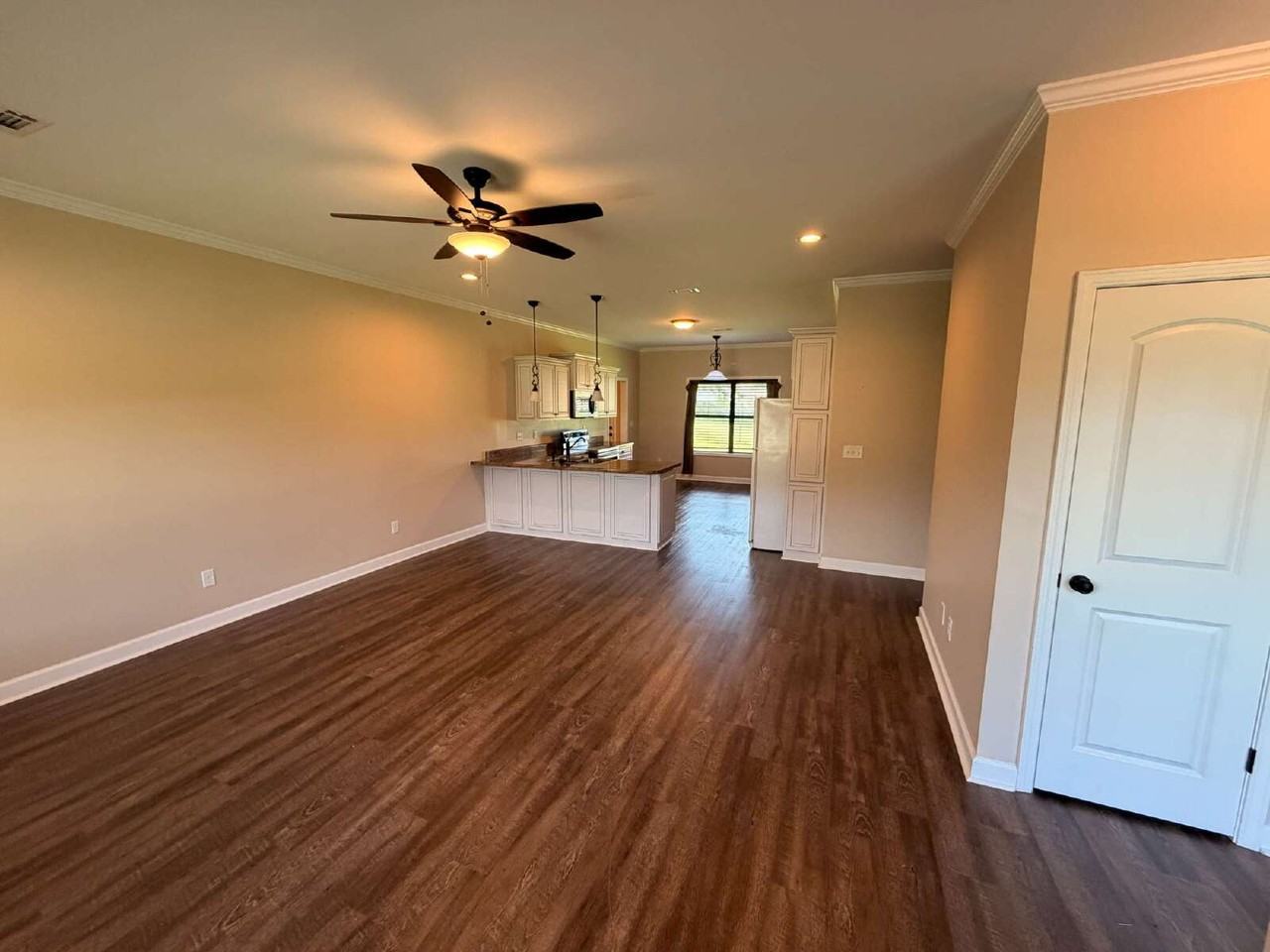 49 Gardenia St - Photo 2 of 16