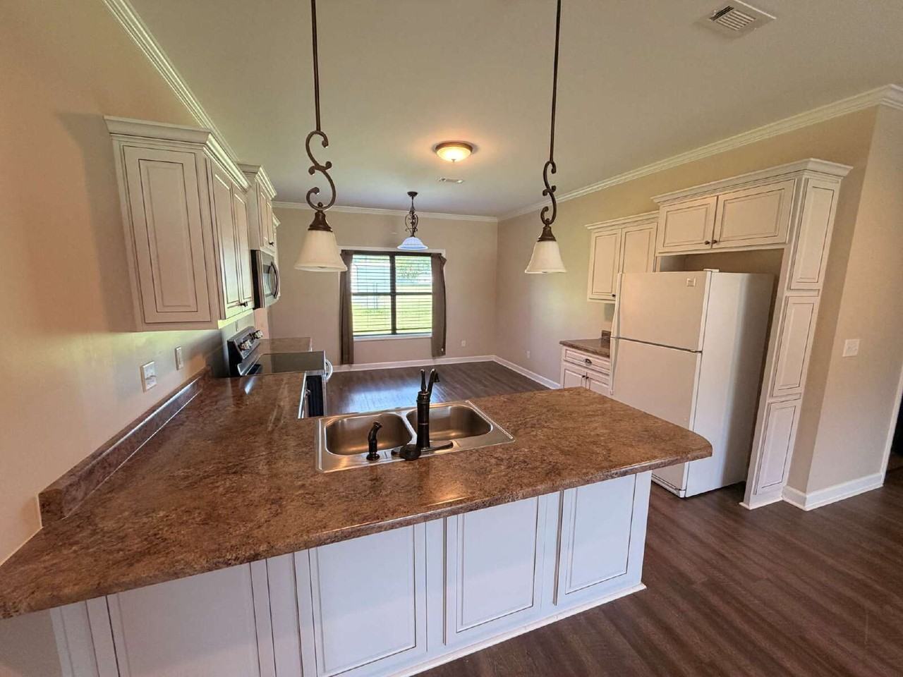 49 Gardenia St - Photo 5 of 16