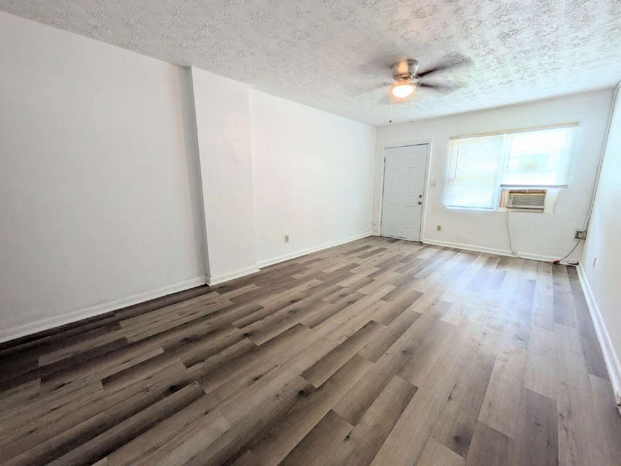 7436 Grant Ave - Photo 4 of 11