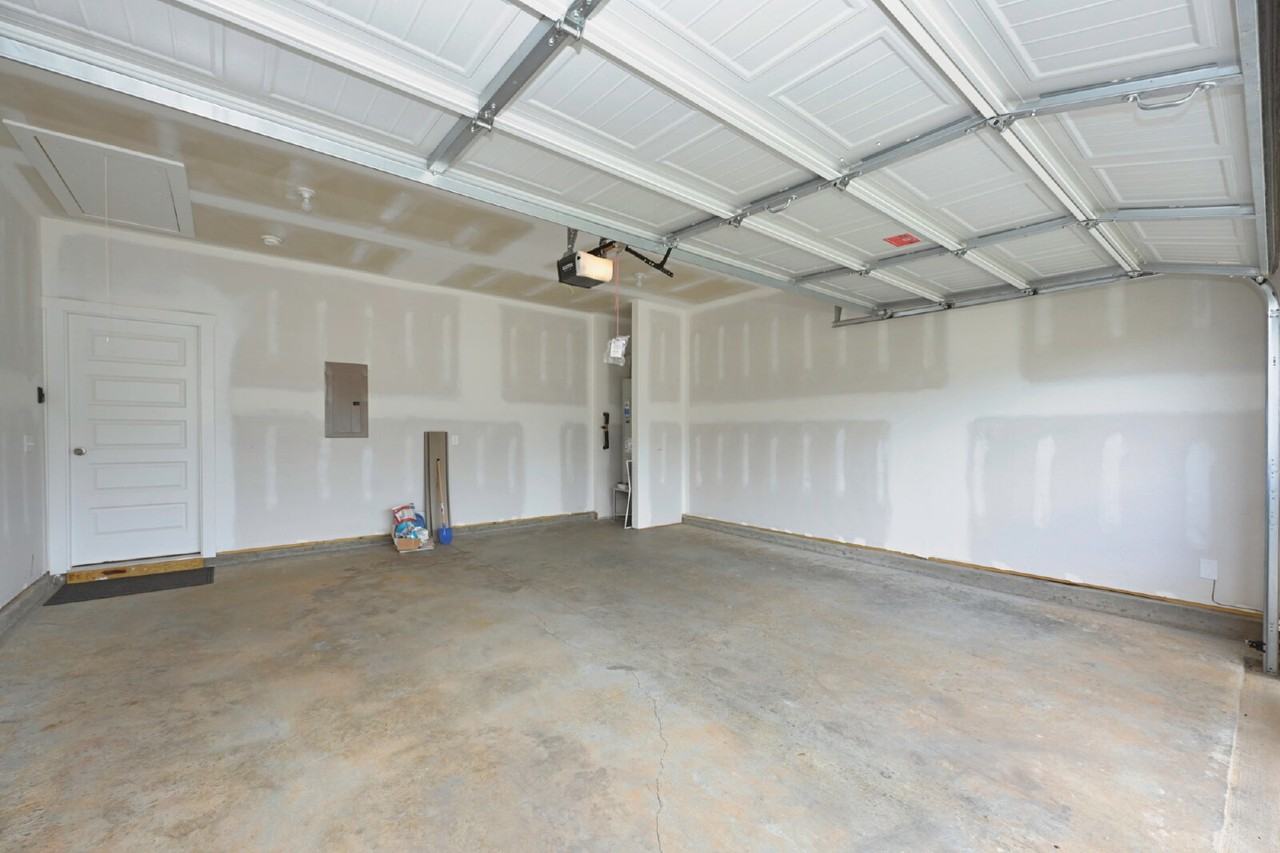 7187 Sutton Dr - Photo 2 of 49