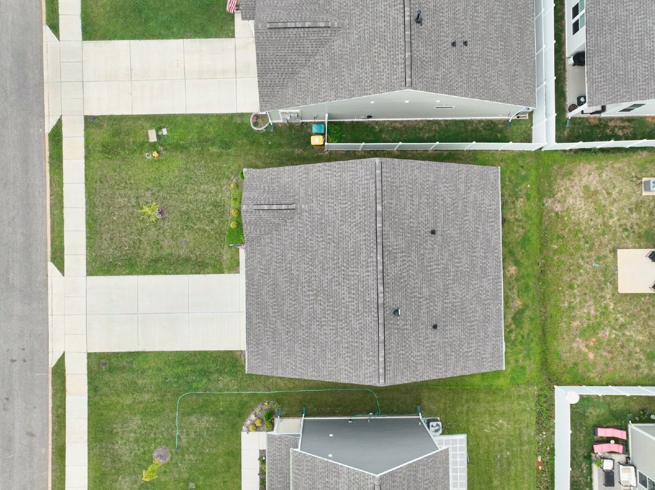 7187 Sutton Dr - Photo 4 of 44