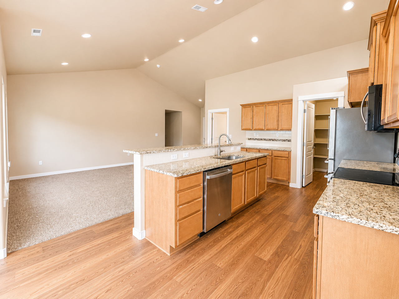 1515 W Cactus St - Photo 4 of 13