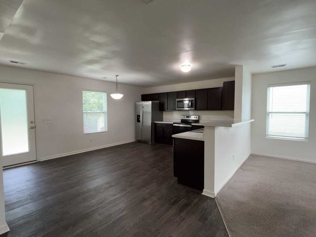 114 Rockingham Way - Photo 5 of 29