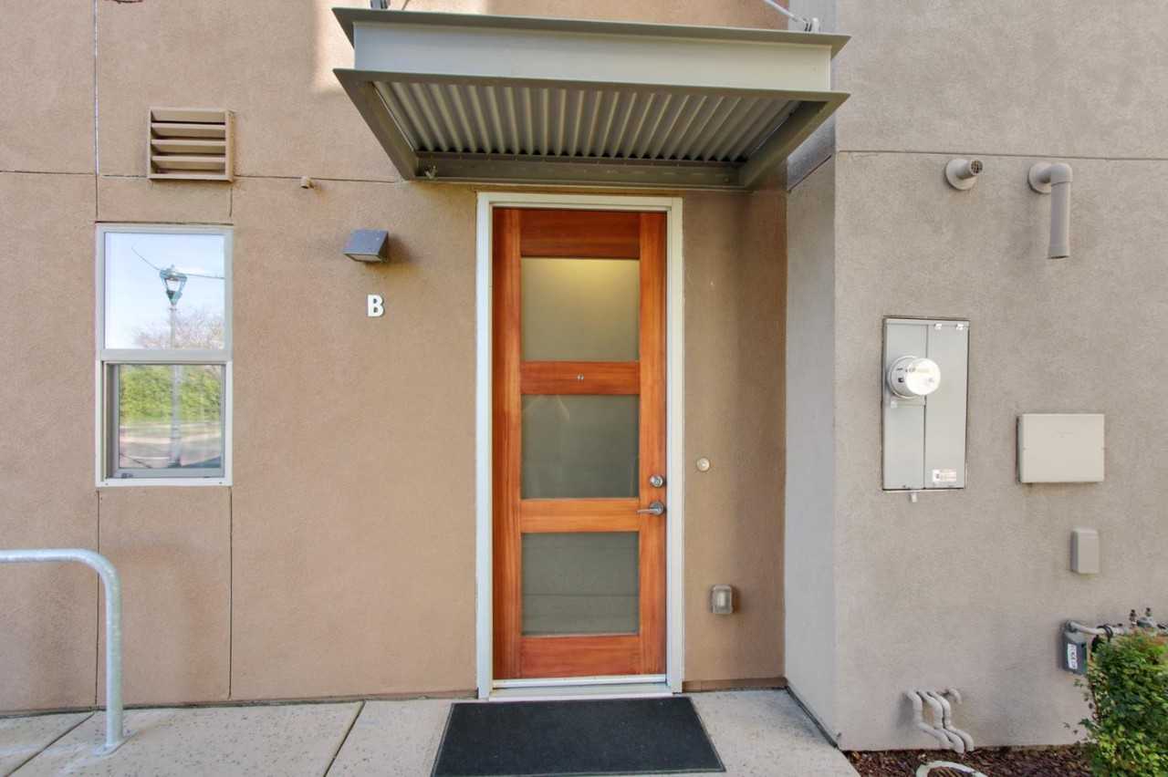 2746 5th St #B - Photo 2 of 43