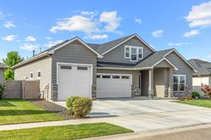 featured image of 2934 E Murchison St