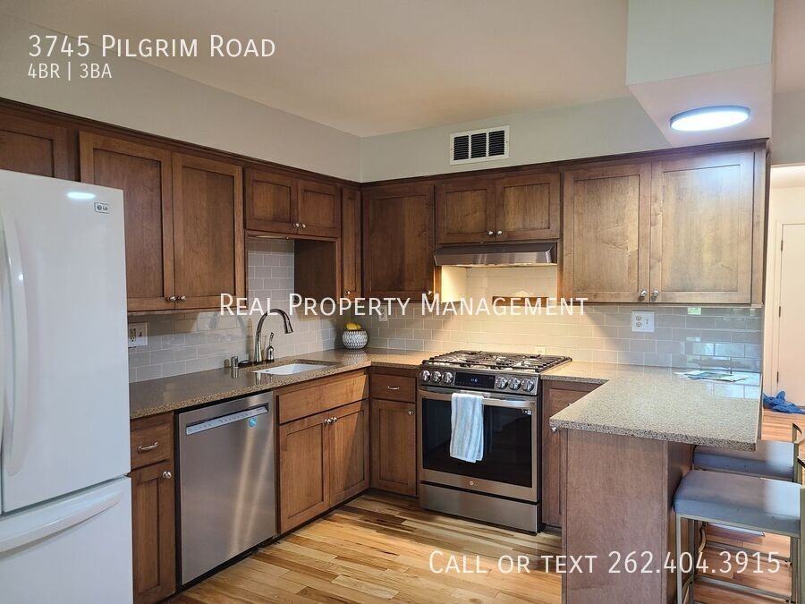 3745 Pilgrim Rd - Photo 2 of 28