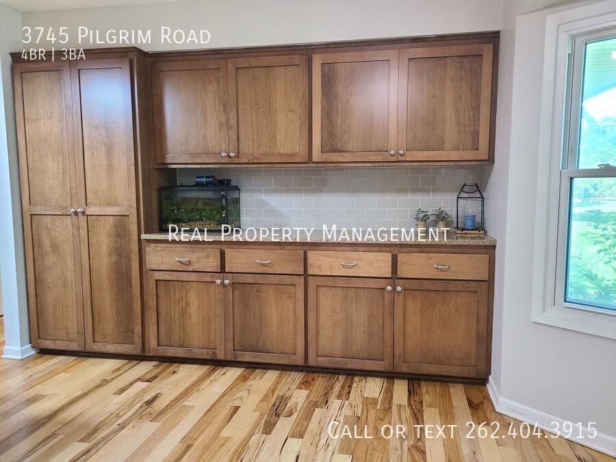 3745 Pilgrim Rd - Photo 4 of 28