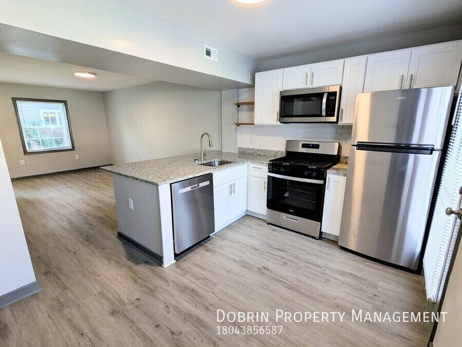 2001 Lakeview Ave #B - Photo 4 of 10
