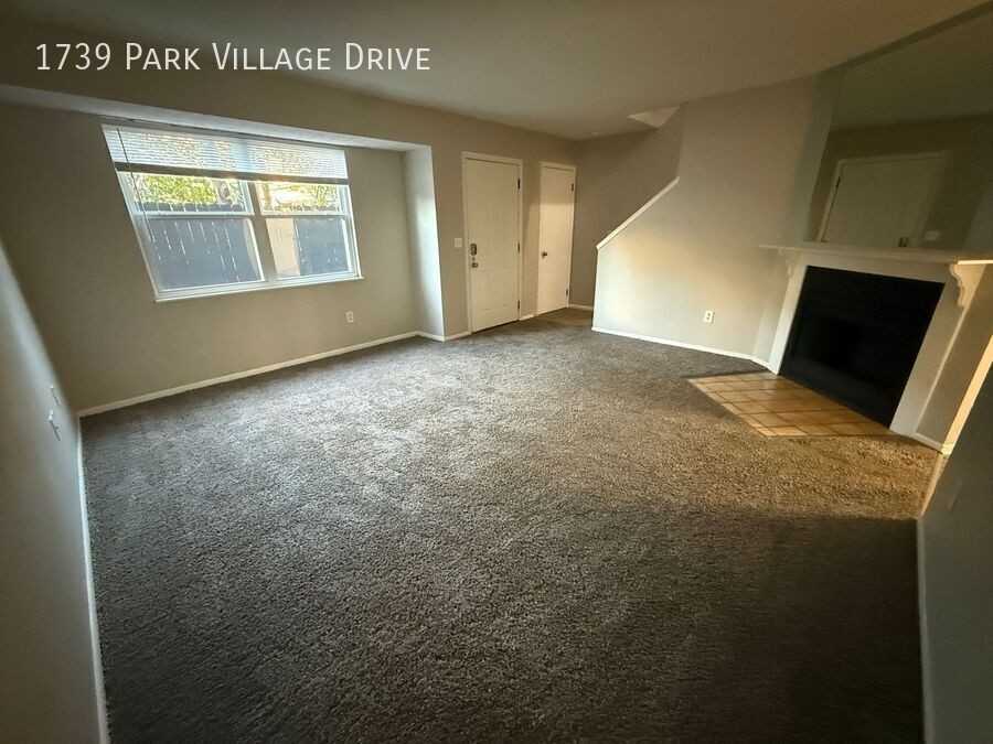 1739 Park Village Dr - Photo 6 of 31
