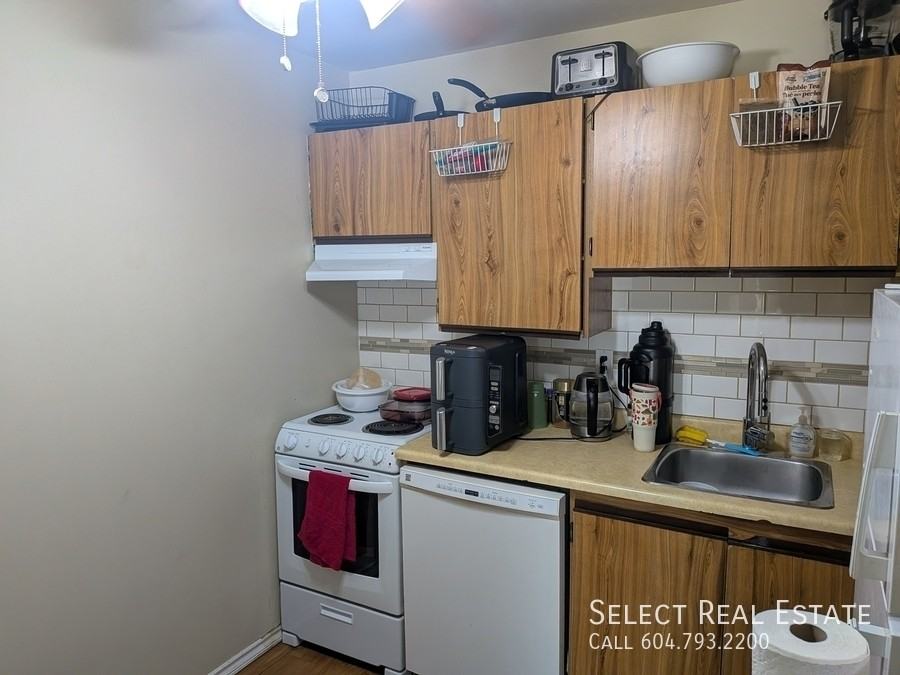 45749 Spadina Ave #203 - Photo 7 of 13