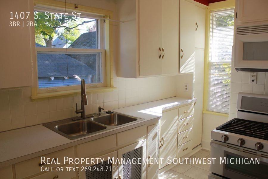 1407 S State St - Photo 4 of 18