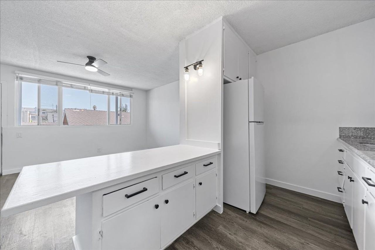 1626 Pine Ave #J - Photo 5 of 15