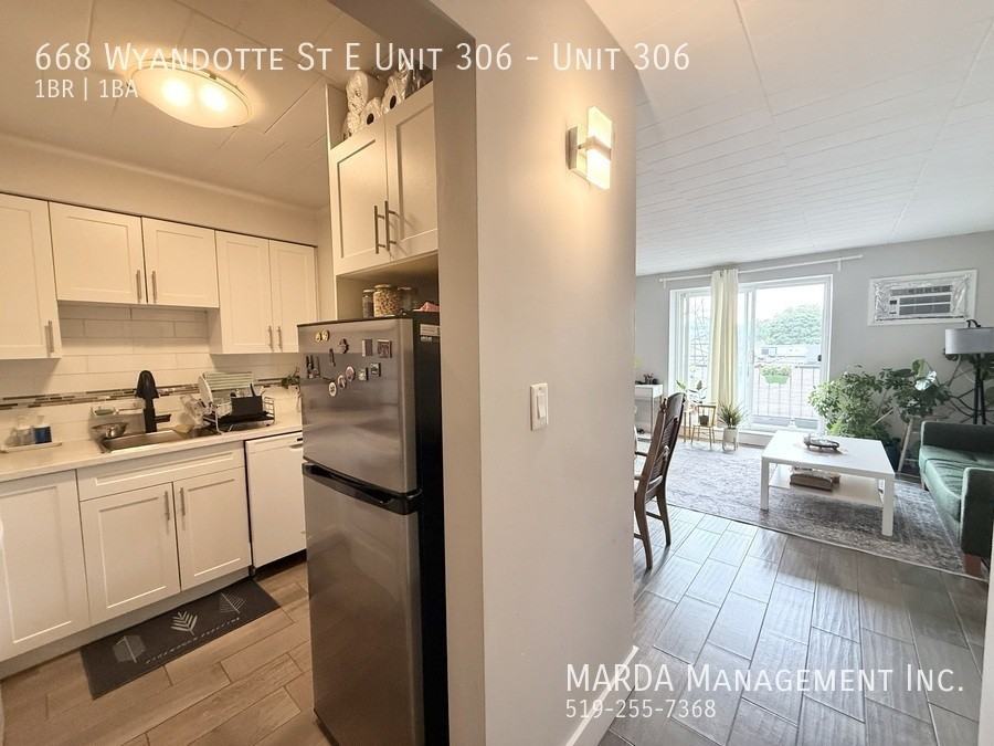 668 Wyandotte St E Unit 306 #306 - Photo 5 of 28