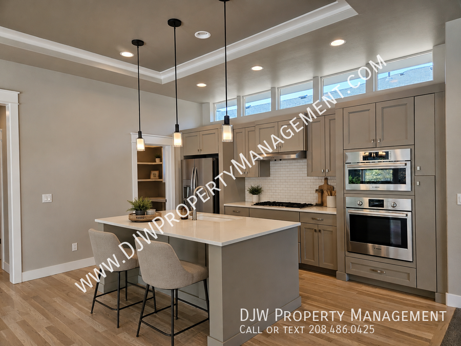 12175 N Horse Collar Way - Photo 3 of 11