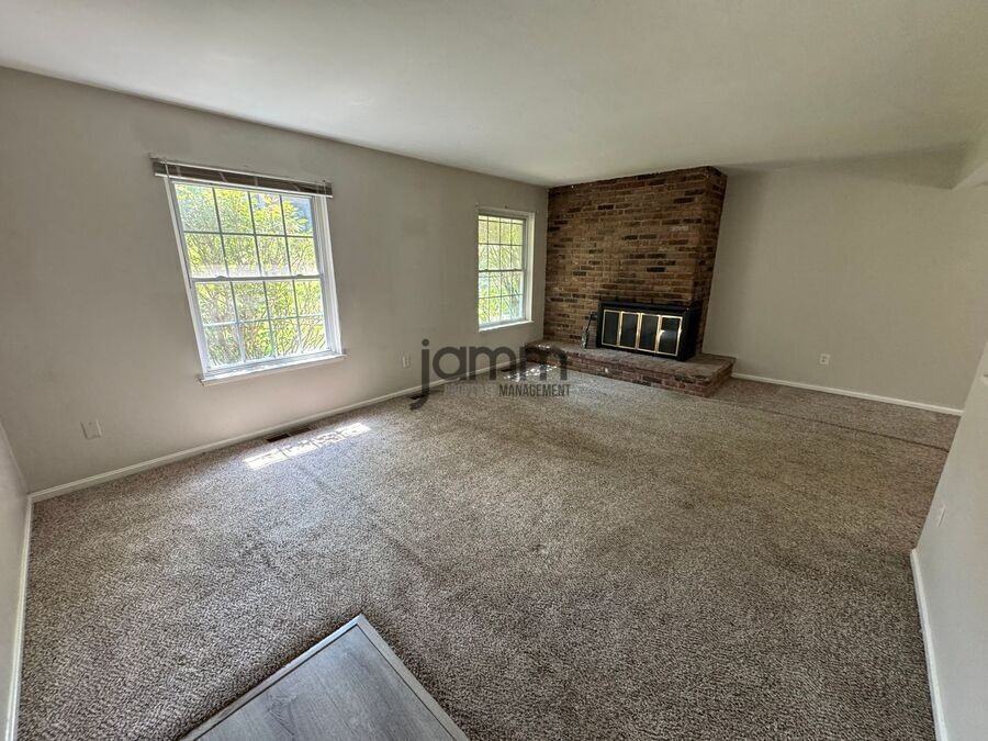 7025 Carriage Hill Dr #101 - Photo 4 of 14