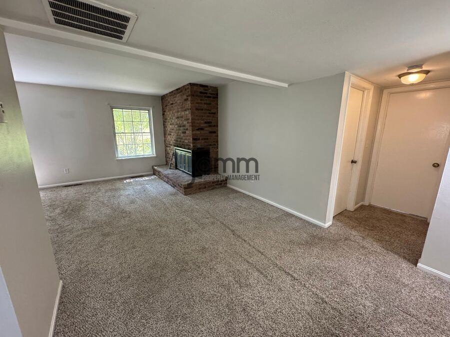 7025 Carriage Hill Dr #101 - Photo 7 of 14