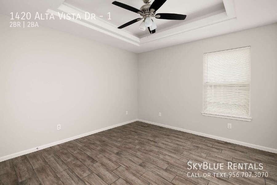 1420 Alta Vista Dr #1 - Photo 4 of 9