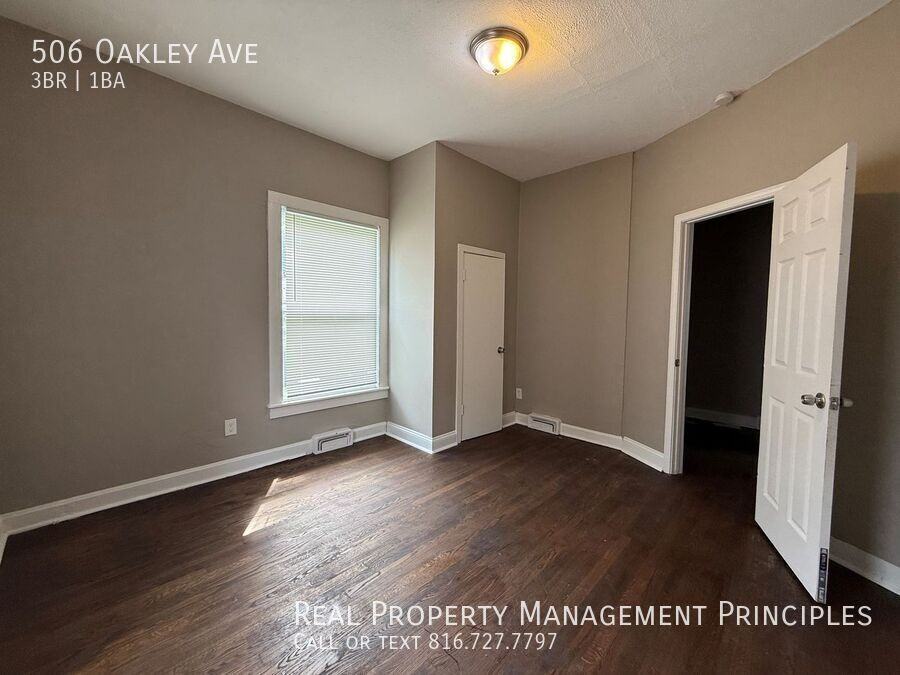 506 Oakley Ave - Photo 3 of 12