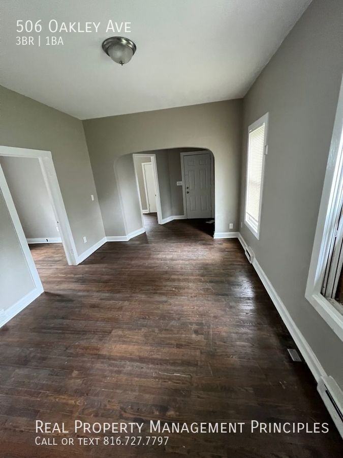 506 Oakley Ave - Photo 4 of 12