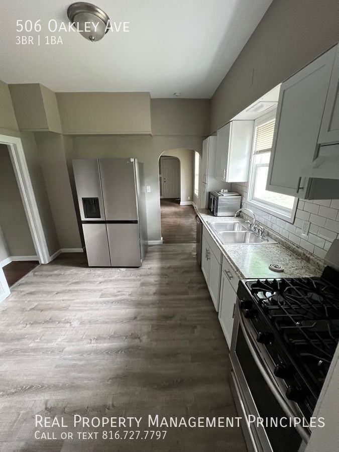 506 Oakley Ave - Photo 5 of 12