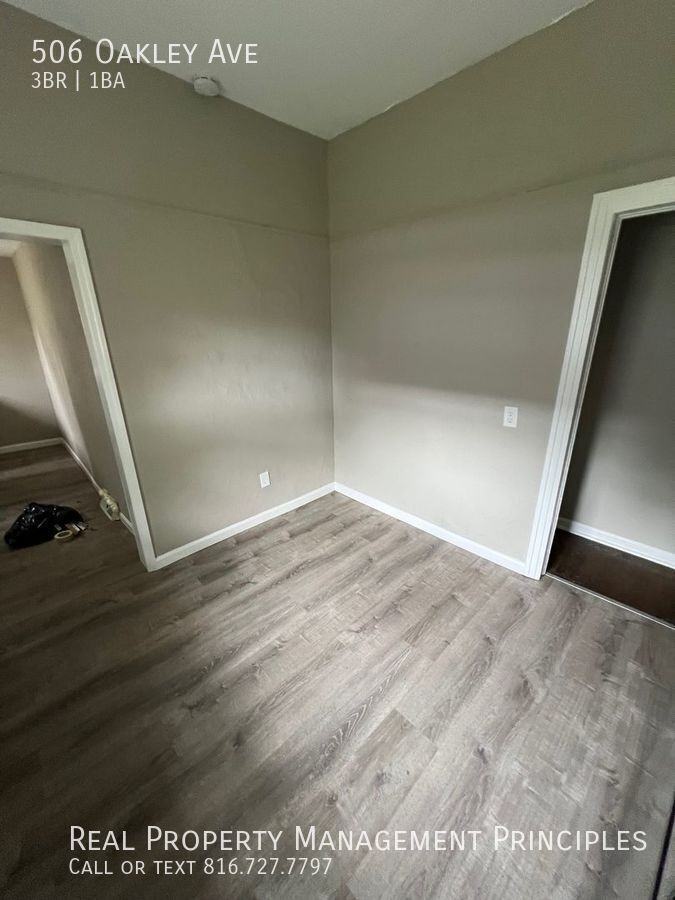 506 Oakley Ave - Photo 6 of 12
