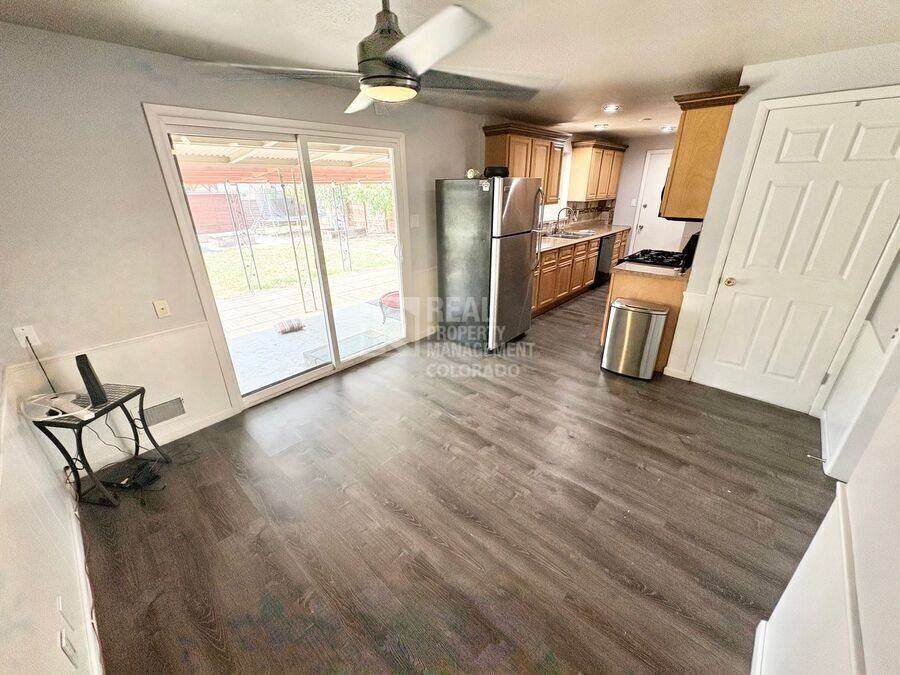 315 Galena St - Photo 4 of 25