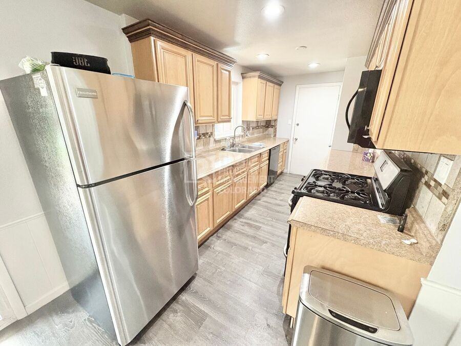 315 Galena St - Photo 5 of 25