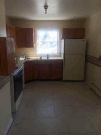 171 Bellerose Ave - Photo 2 of 5