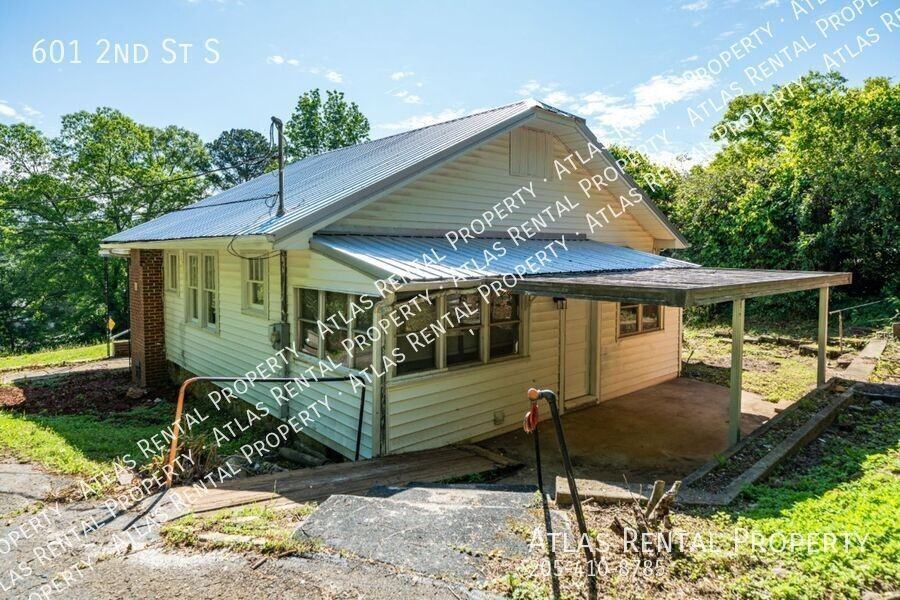 601 2nd St S - Photo 3 of 21